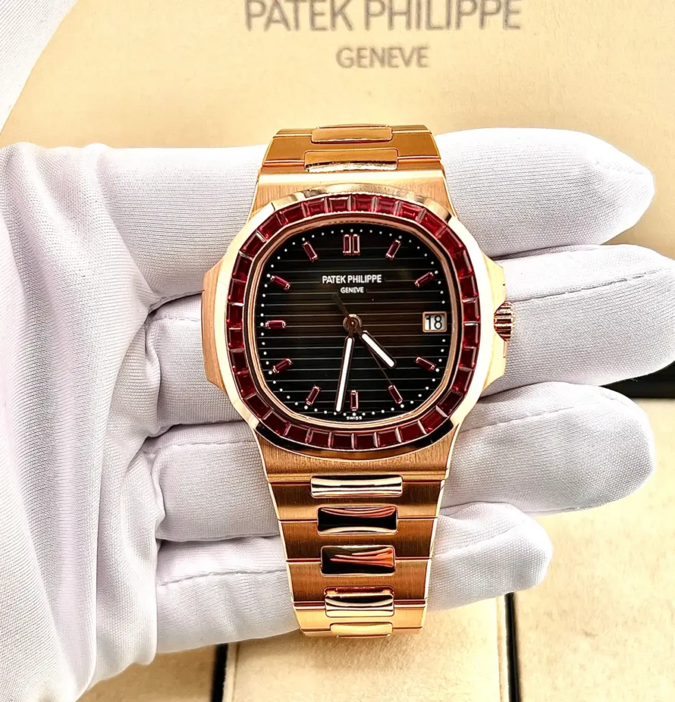 PATEK PHILIPPE - NAUTILUS